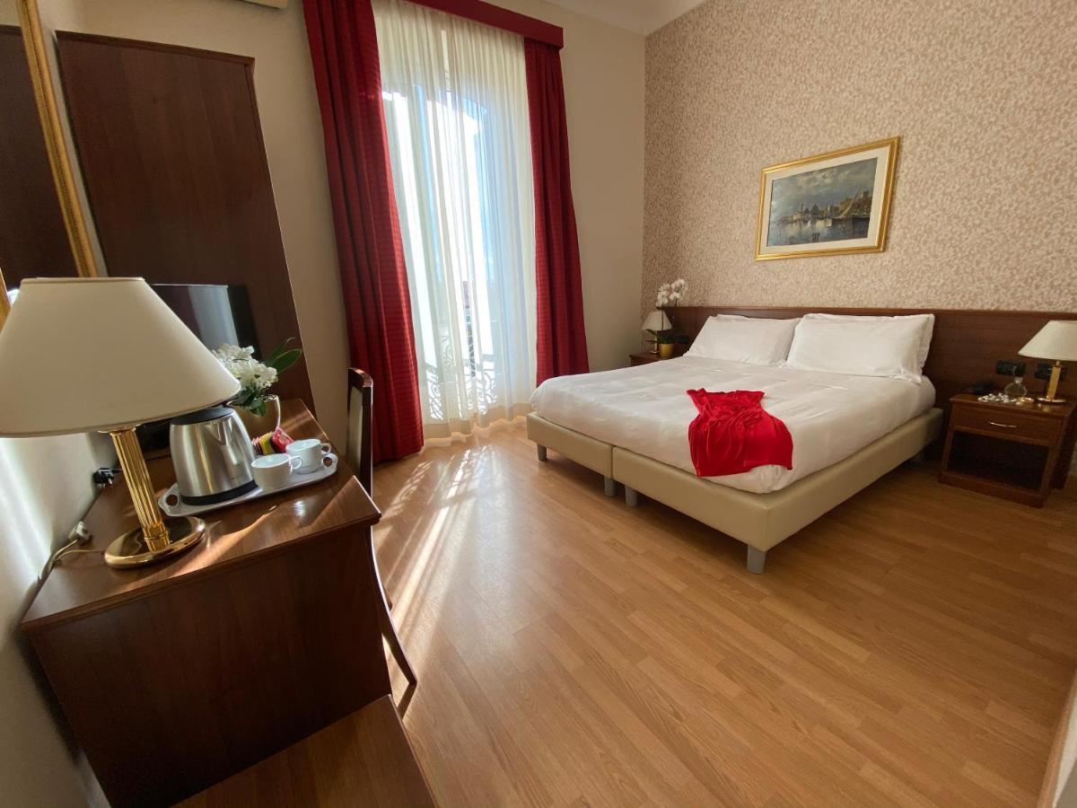 Hotel Eletto Sanremo Exteriör bild