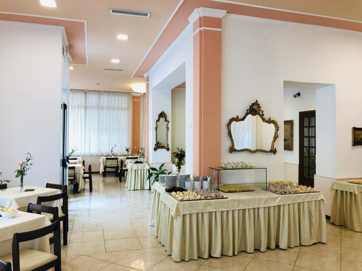 Hotel Eletto Sanremo Exteriör bild