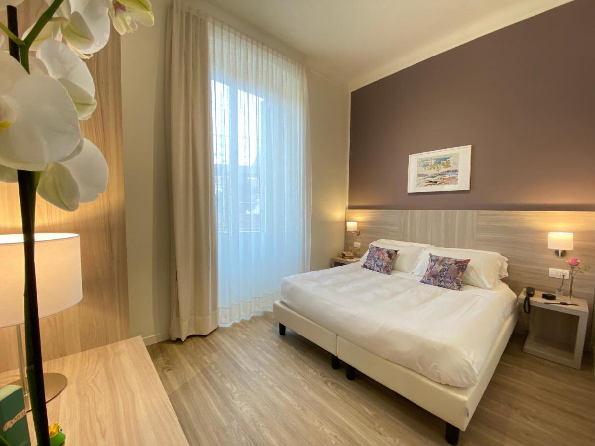 Hotel Eletto Sanremo Rum bild