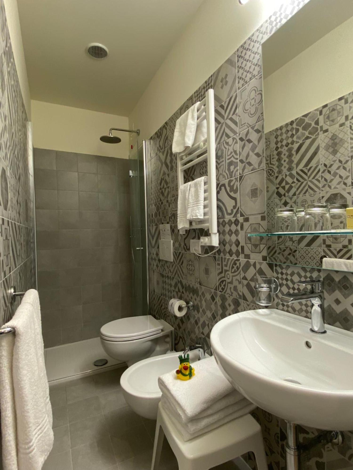 Hotel Eletto Sanremo Rum bild