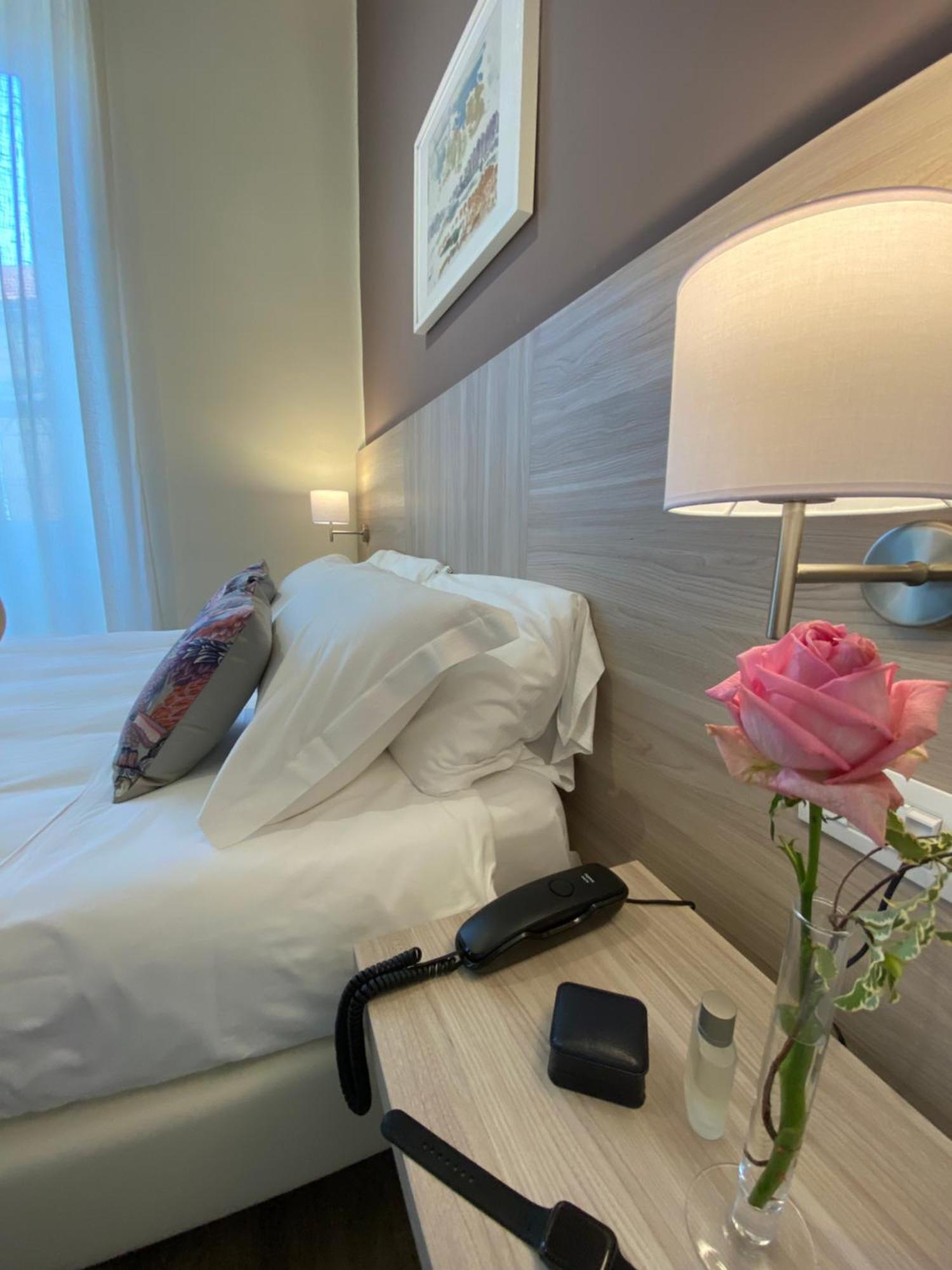 Hotel Eletto Sanremo Rum bild